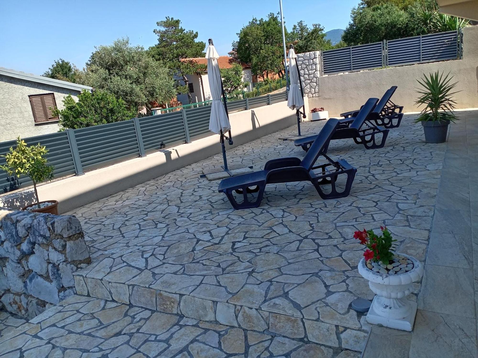 Apartmani Suzana Crikvenica Esterno foto